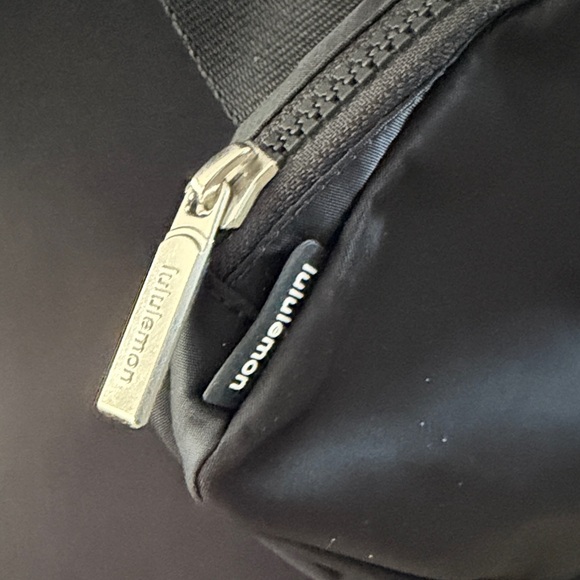 1L lululemon athletica Everywhere Belt Bag - Picture 3 of 8
